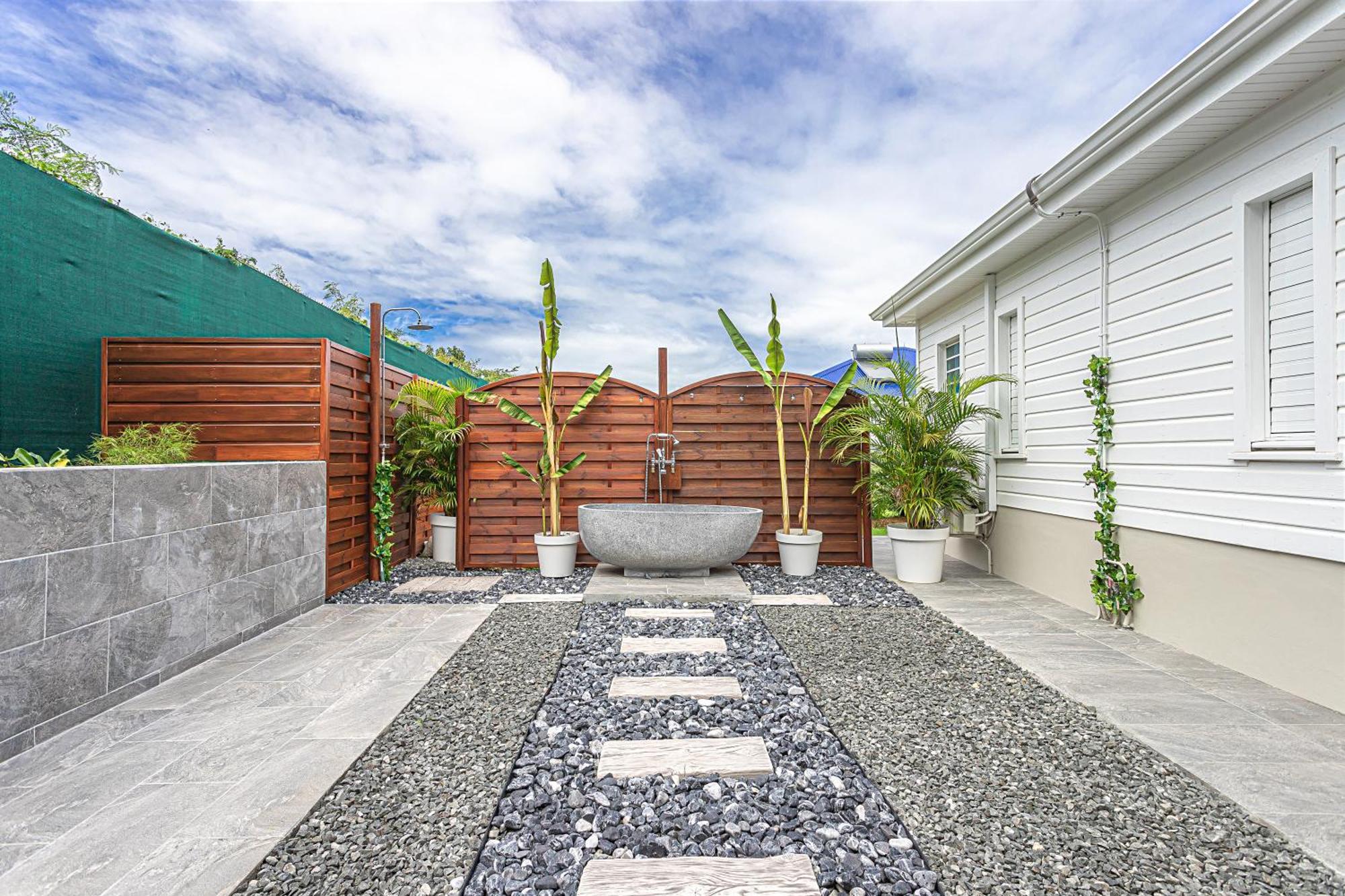Magnifique Bungalow Et Jacuzzi Au Coeur Des Plages 勒穆莱 外观 照片