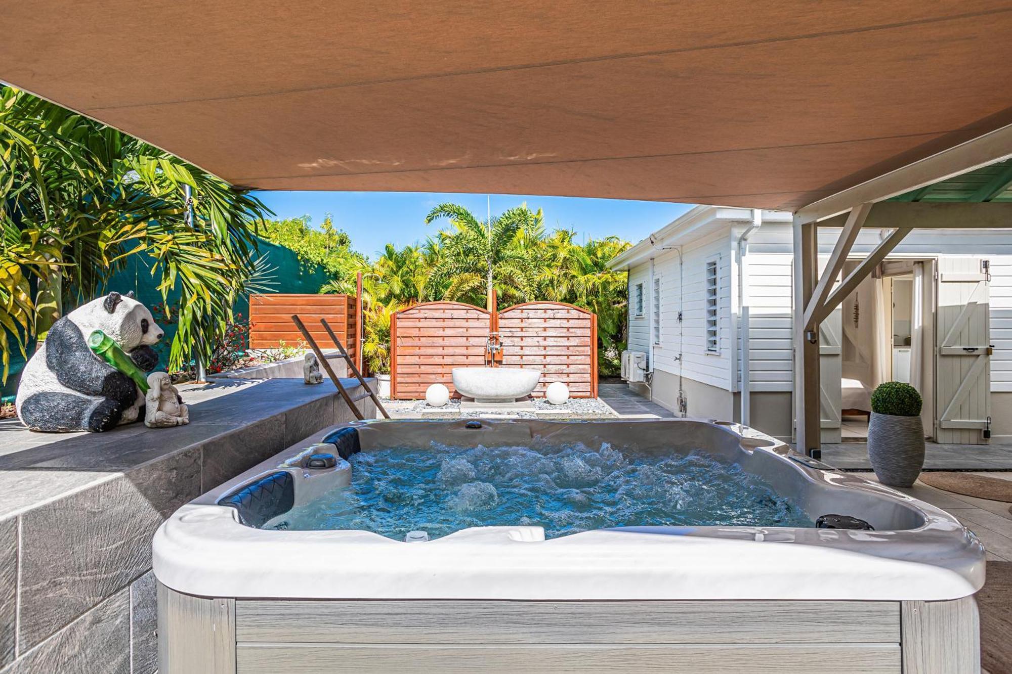 Magnifique Bungalow Et Jacuzzi Au Coeur Des Plages 勒穆莱 外观 照片