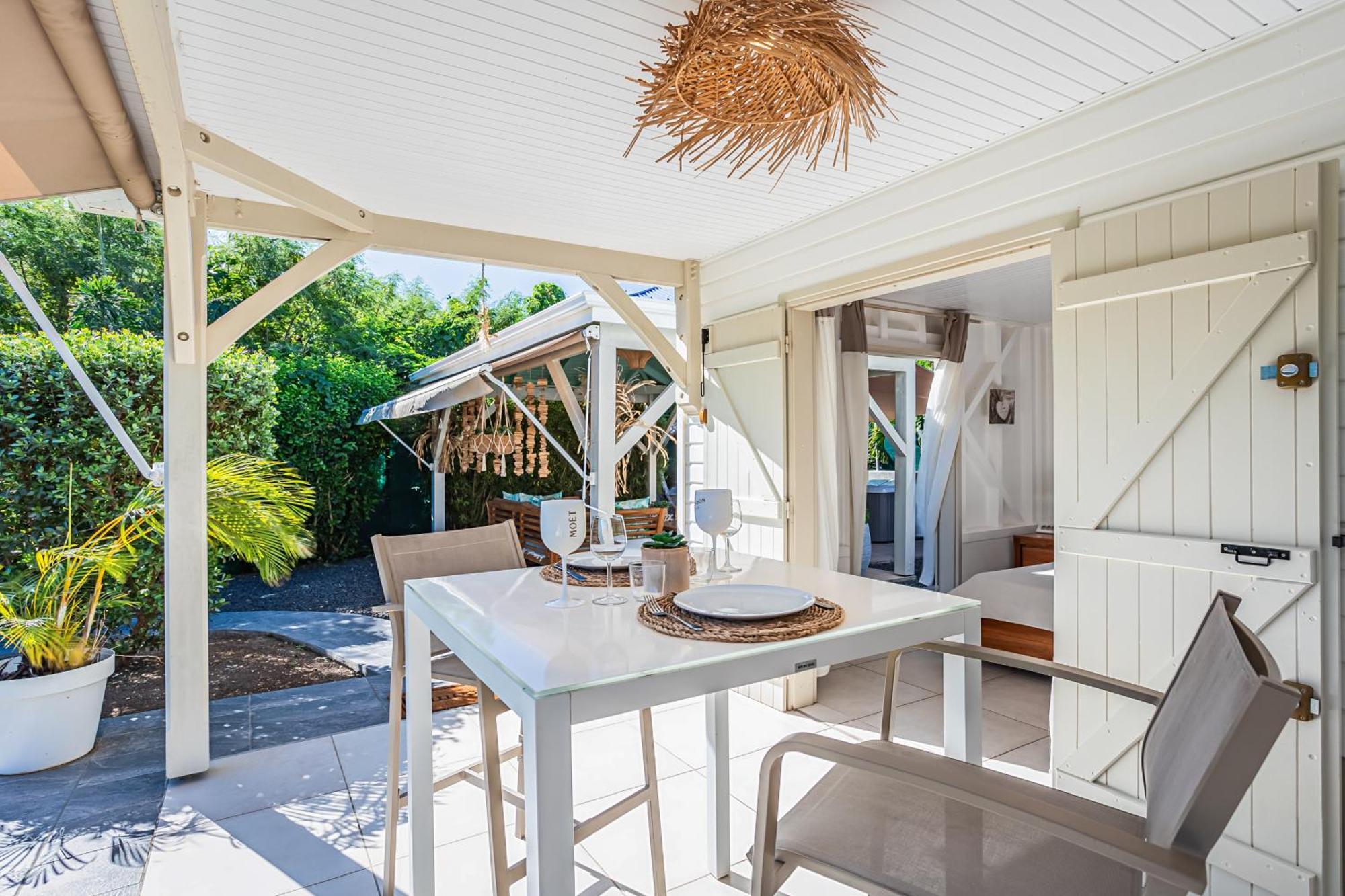 Magnifique Bungalow Et Jacuzzi Au Coeur Des Plages 勒穆莱 外观 照片