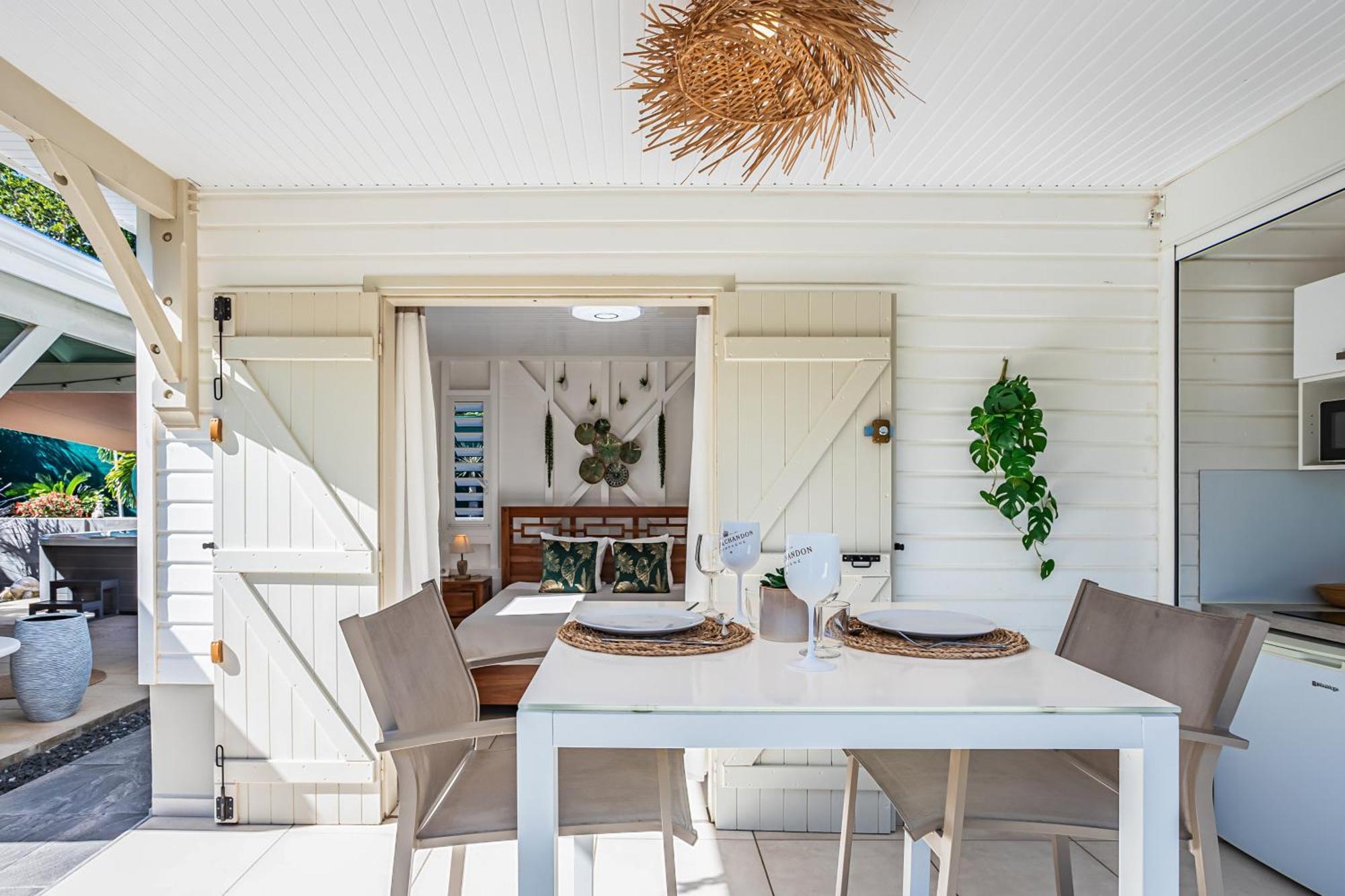 Magnifique Bungalow Et Jacuzzi Au Coeur Des Plages 勒穆莱 外观 照片